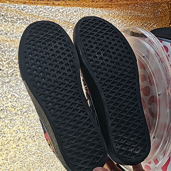 K Yes We Vibe Slip on sneakers w/ a license plate design Good Vibes only sz 7.5 - Picture 7 of 8